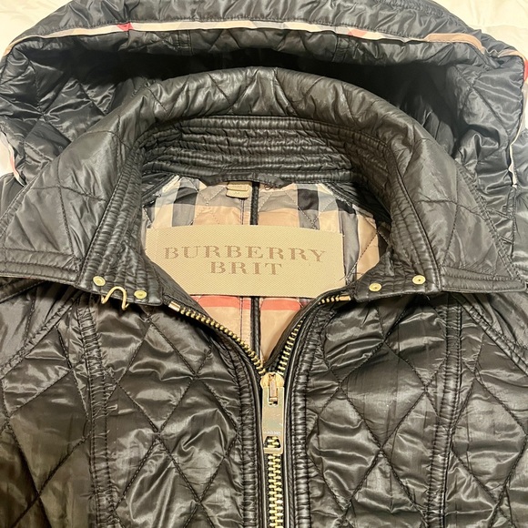 Burberry Brit Quilted Coat size M with Hood-NO BELT!! - Picture 10 of 14